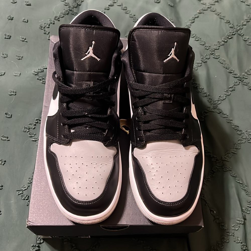 Jordan 1  Low - Size 15 
LT smoke grey /Black/White  color combo. - Picture 2 of 12